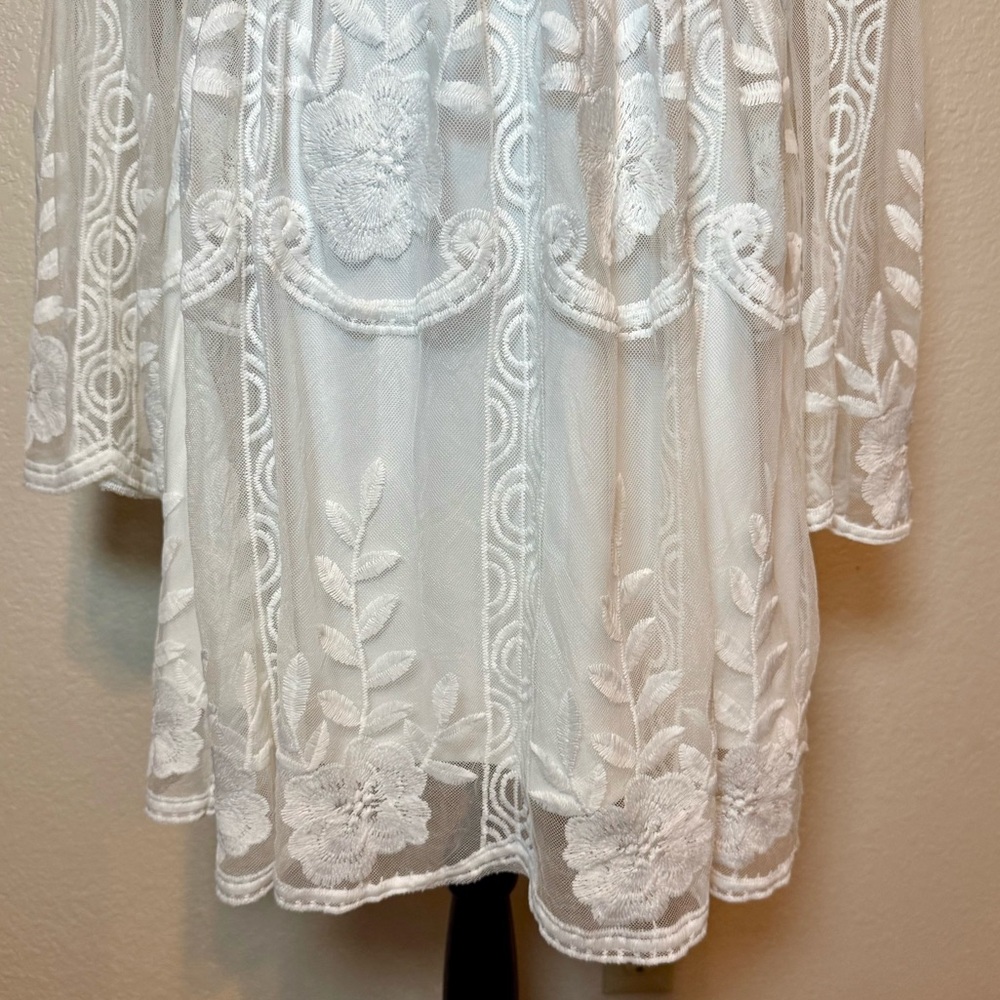Southern Fried Chics White Lace Embroidered Mini Dress Bell Sleeve Size Large - Picture 4 of 15